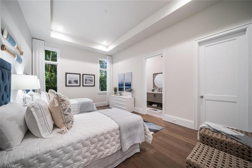 PARK SHORE - Residential