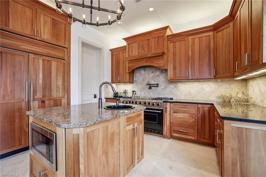 MARCO ISLAND - Residential