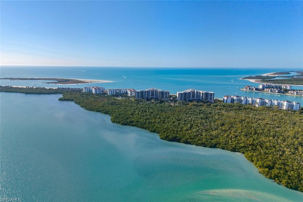 HIDEAWAY BEACH - Land