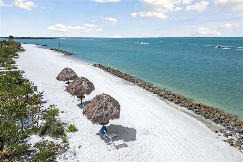 HIDEAWAY BEACH - Land