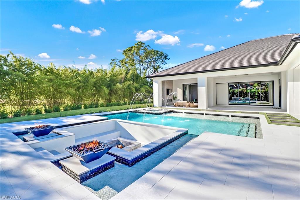 PINE RIDGE - Residential