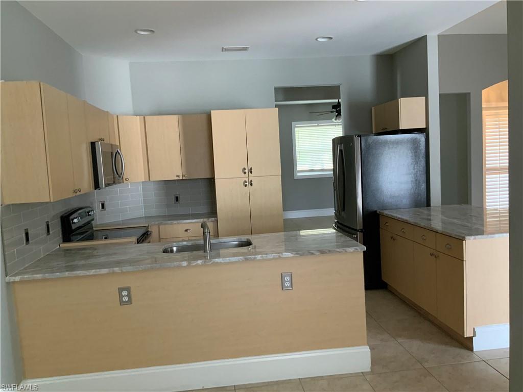 CAPE CORAL - Residential Lease