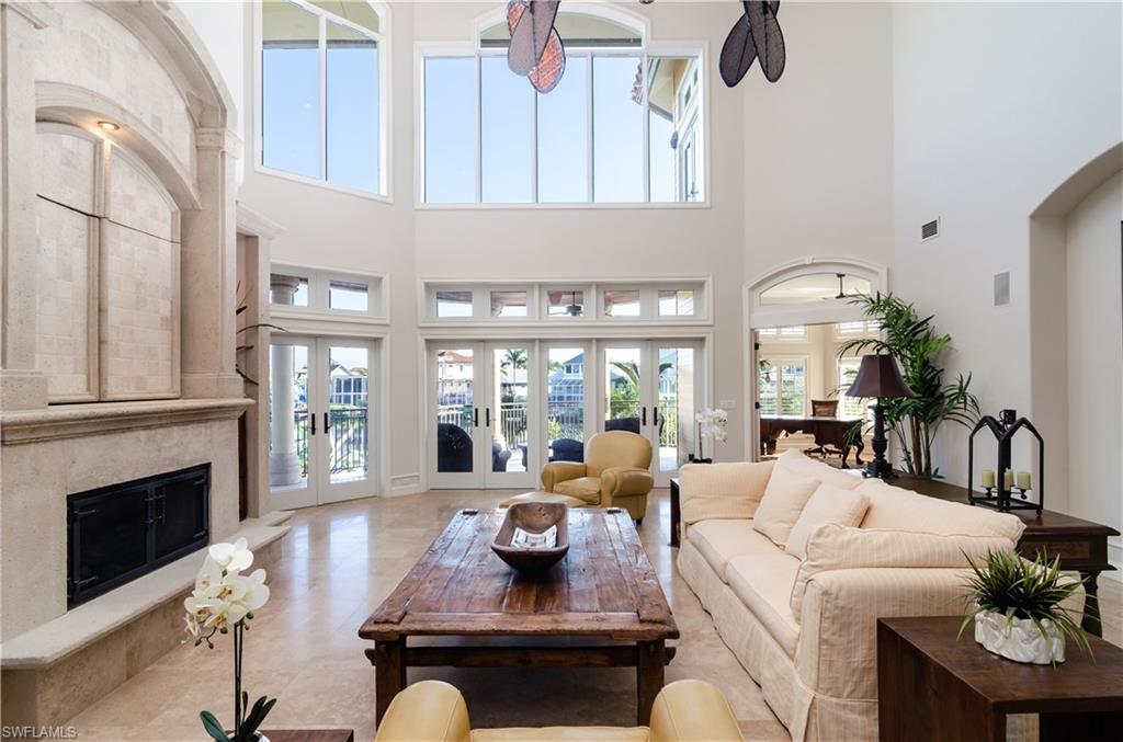 BAREFOOT BEACH - Residential