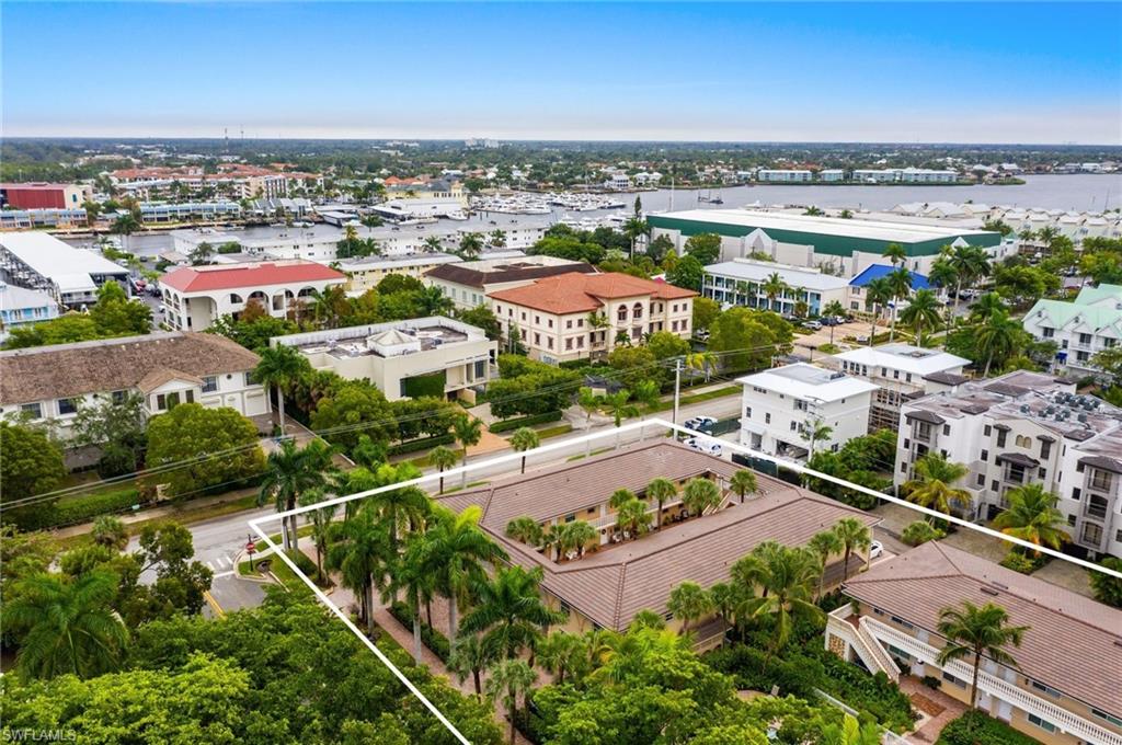 CASTLETON GARDENS - Residential