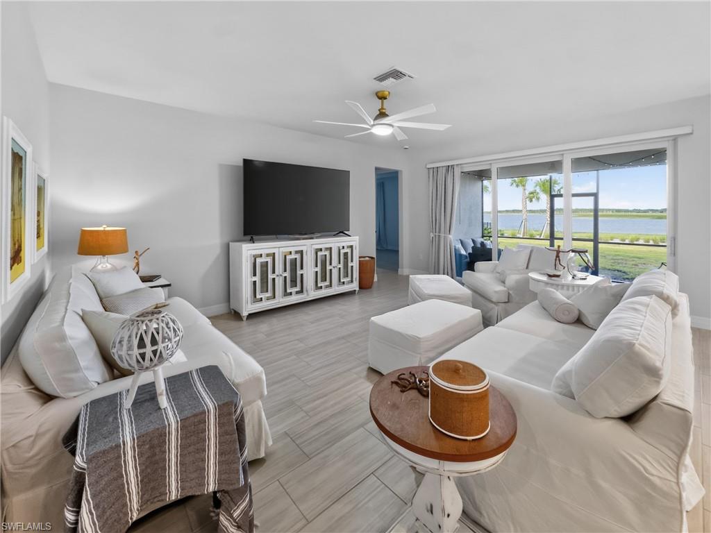 CRESCENT LAKES - Residential