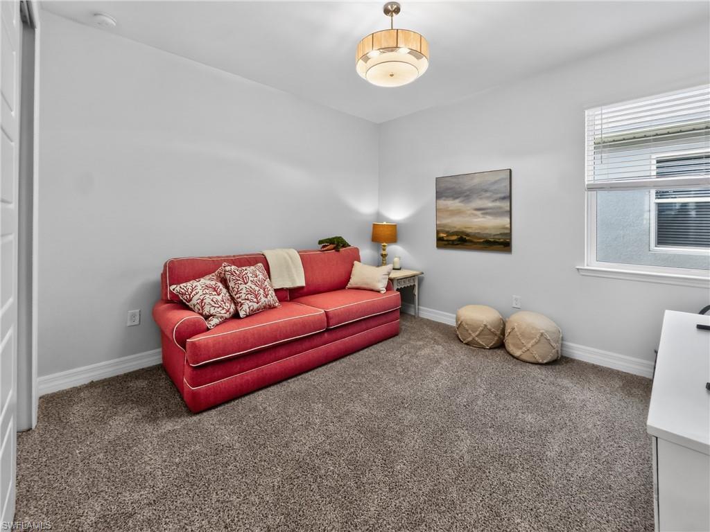 CRESCENT LAKES - Residential