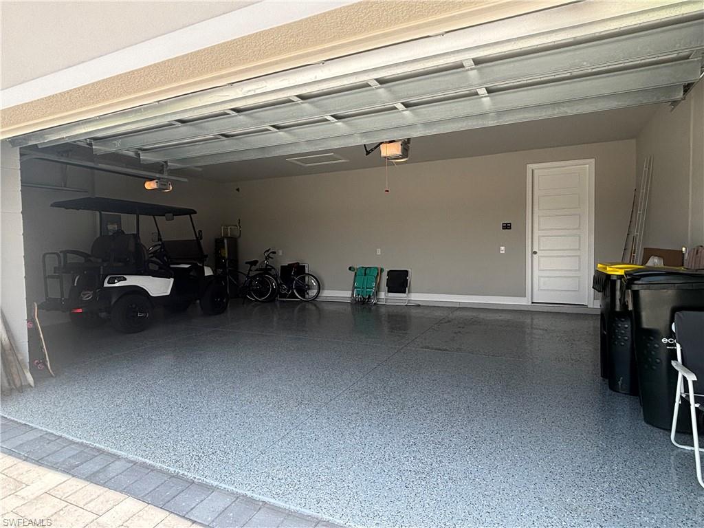 CRESCENT LAKES - Residential