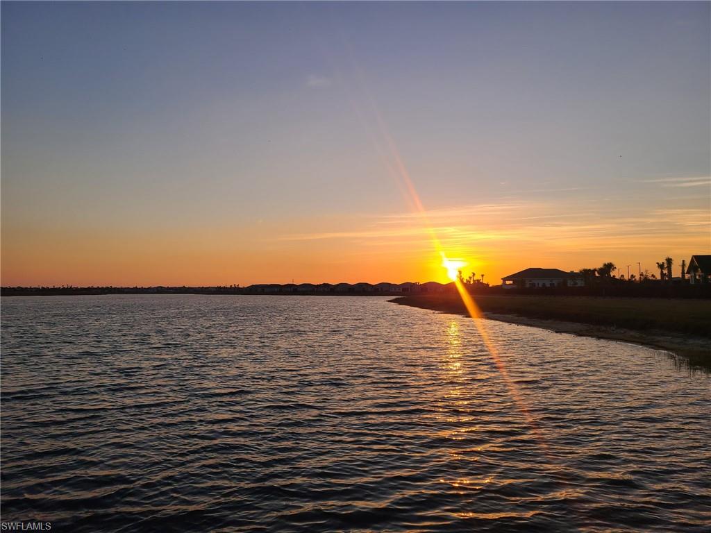 CRESCENT LAKES - Residential