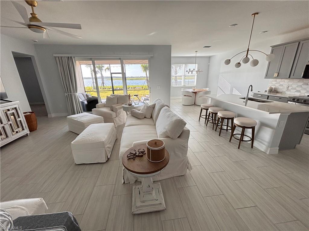 CRESCENT LAKES - Residential