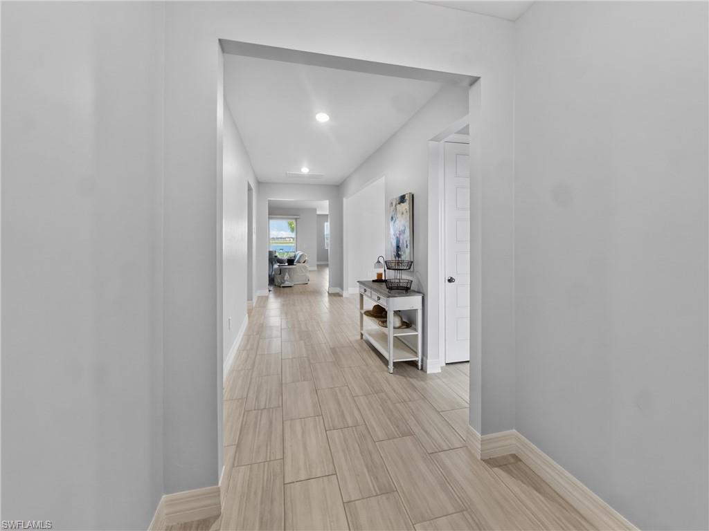 CRESCENT LAKES - Residential