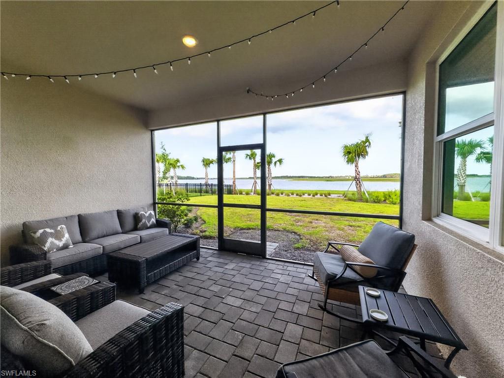 CRESCENT LAKES - Residential
