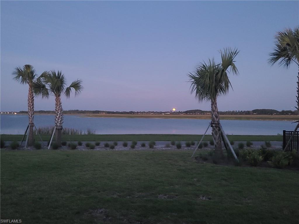 CRESCENT LAKES - Residential