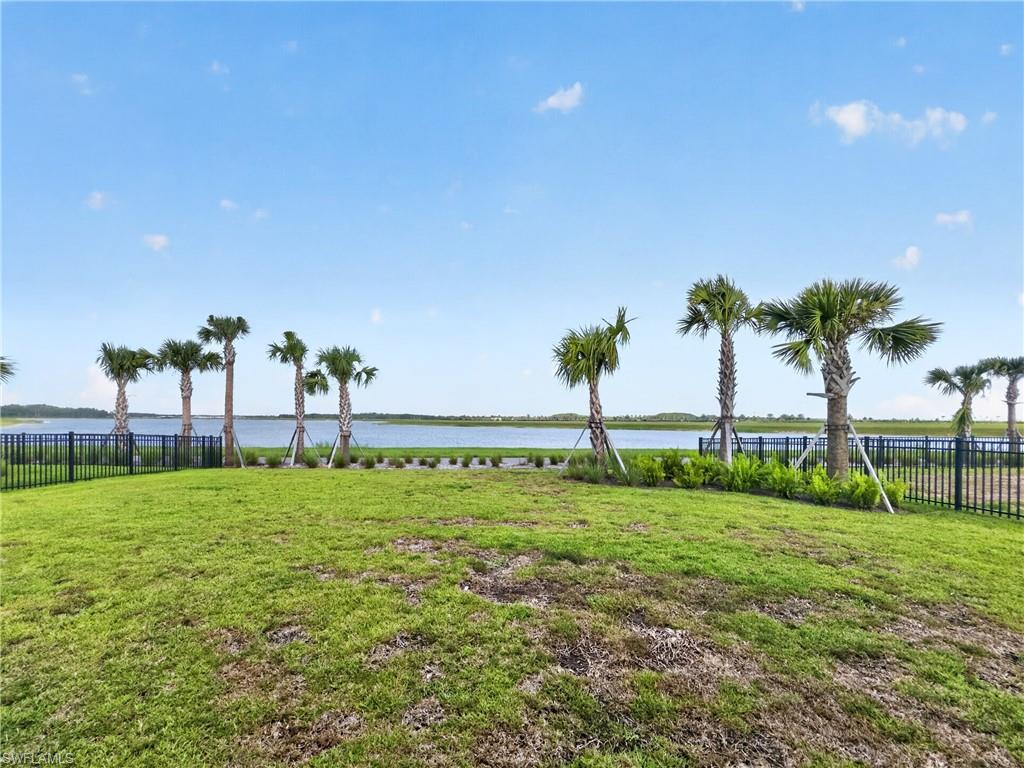 CRESCENT LAKES - Residential