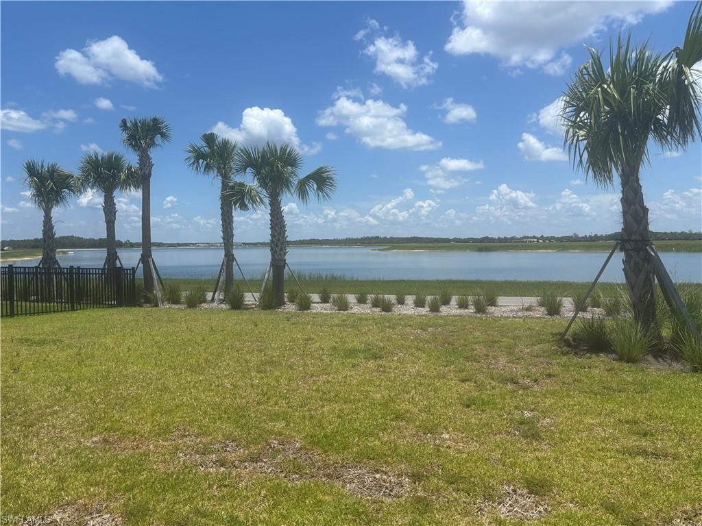 CRESCENT LAKES - Residential