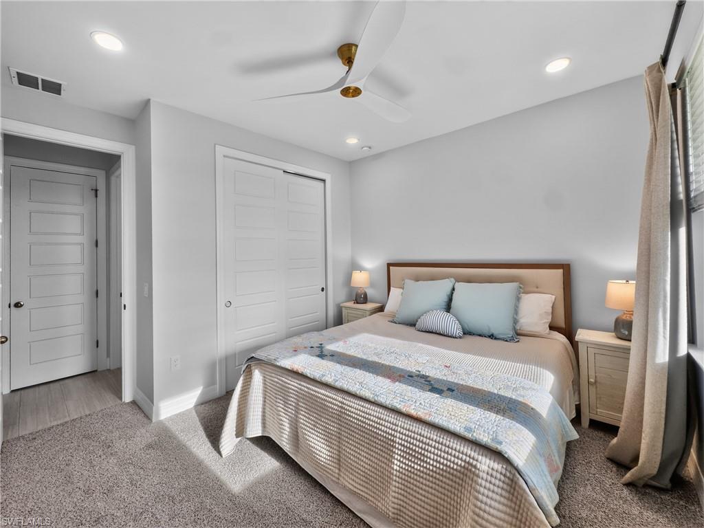 CRESCENT LAKES - Residential