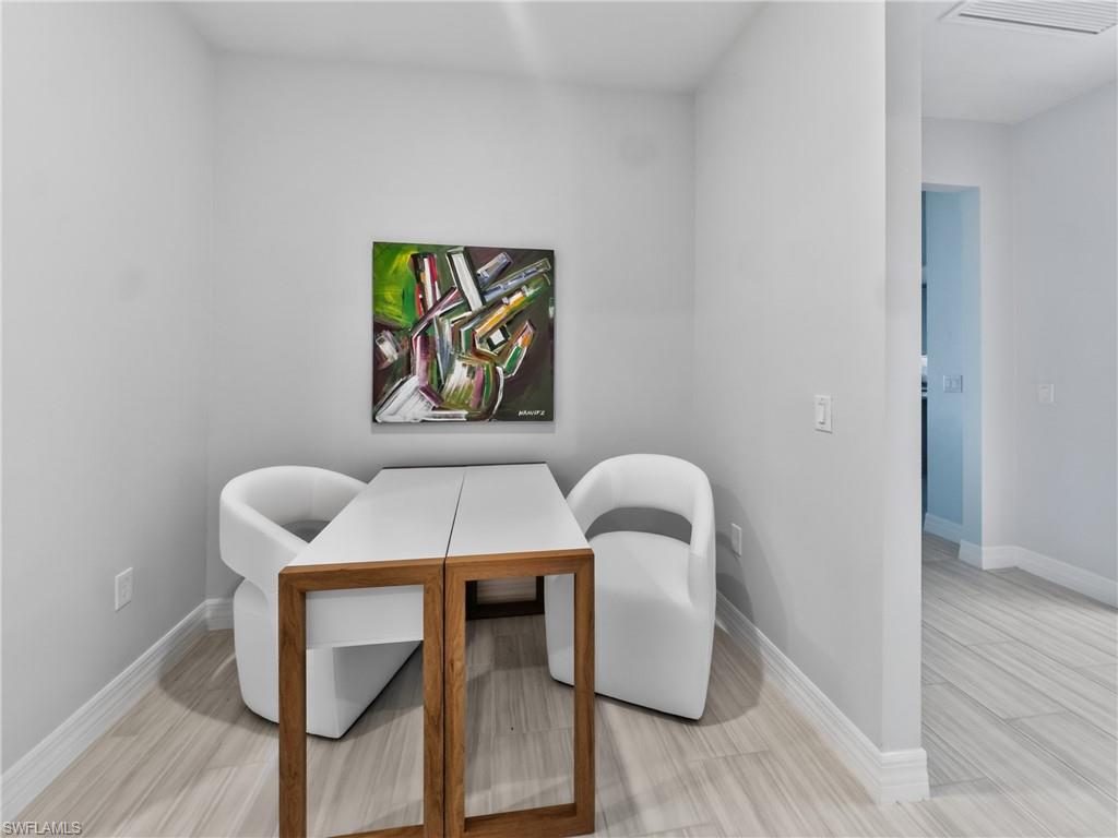 CRESCENT LAKES - Residential