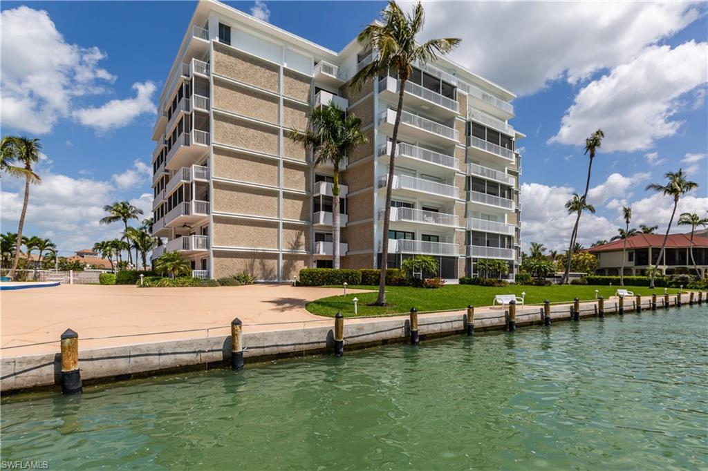 MARCO TOWERS - Residential