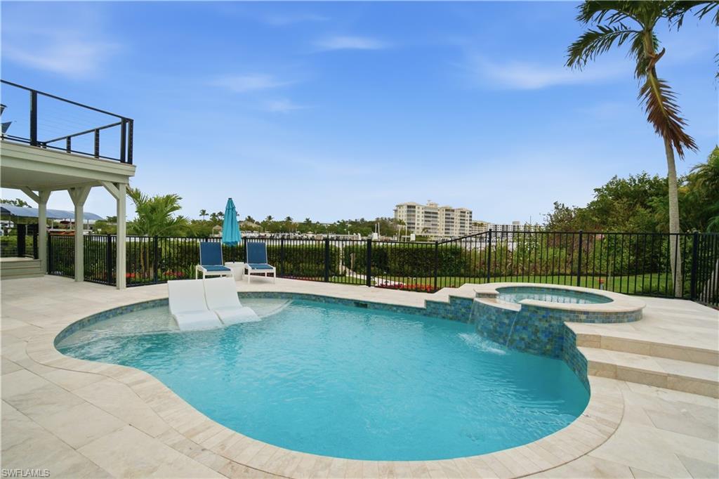 SOUTHPORT ON THE BAY - Residential