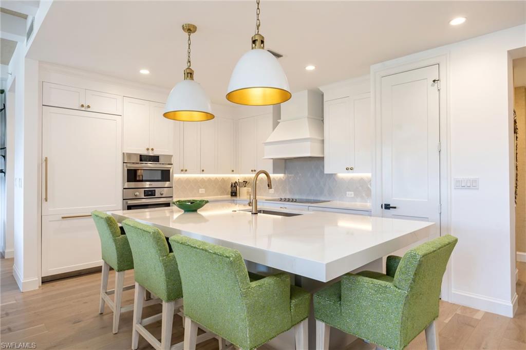 ELEVEN ELEVEN CENTRAL - Residential
