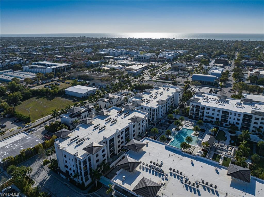 ELEVEN ELEVEN CENTRAL - Residential