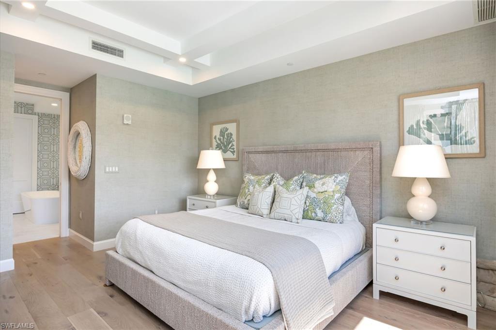 ELEVEN ELEVEN CENTRAL - Residential