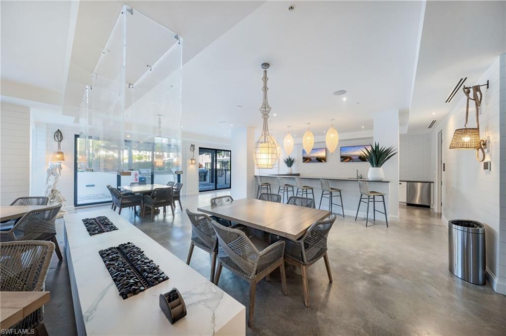 ELEVEN ELEVEN CENTRAL - Residential