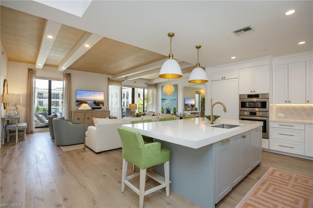 ELEVEN ELEVEN CENTRAL - Residential