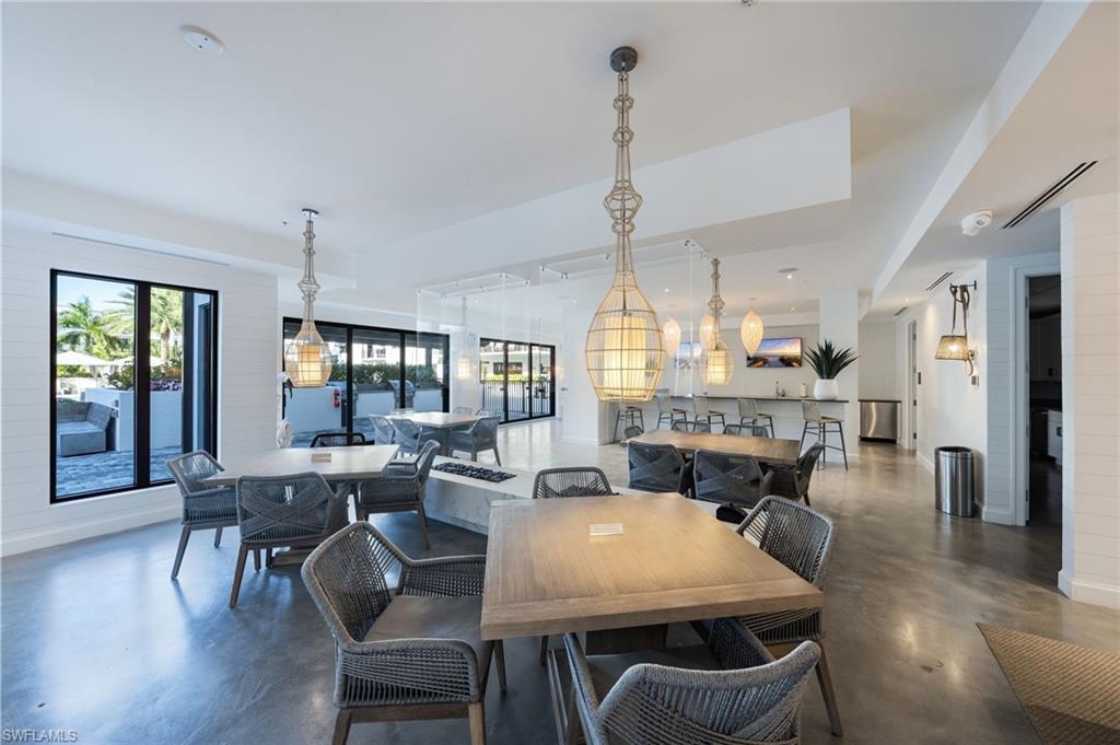 ELEVEN ELEVEN CENTRAL - Residential