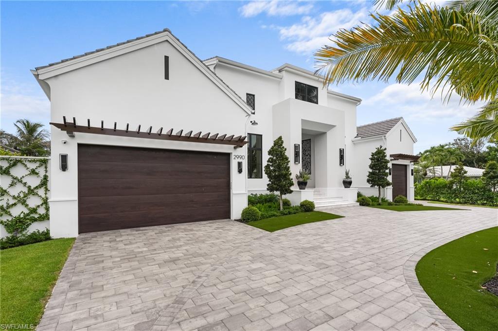 MOORINGS - Residential