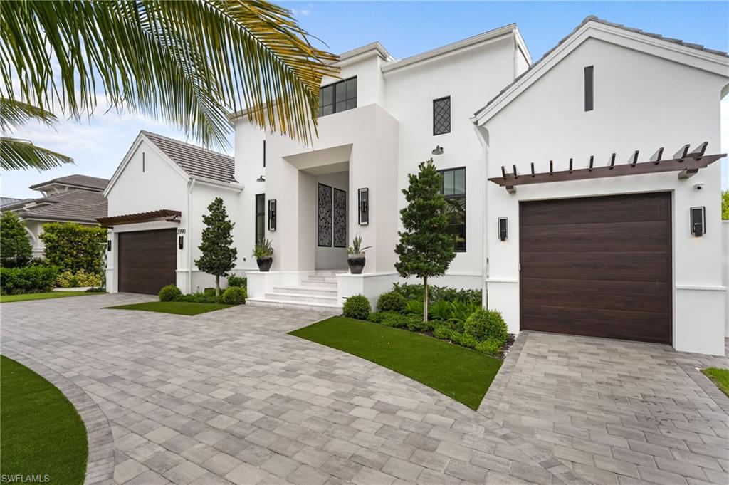 MOORINGS - Residential