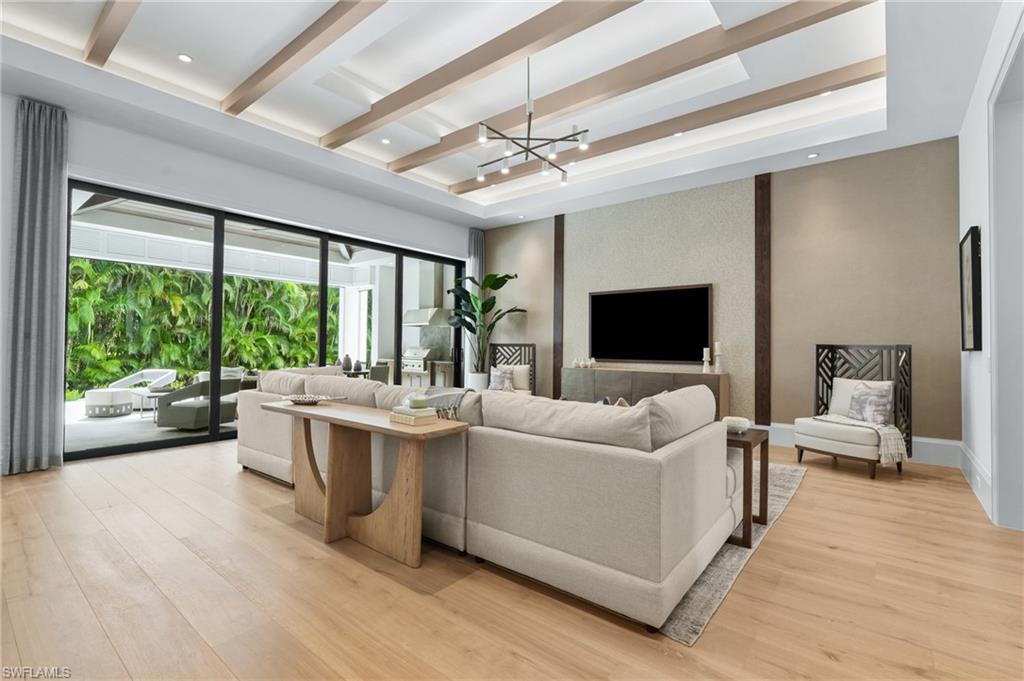 MOORINGS - Residential