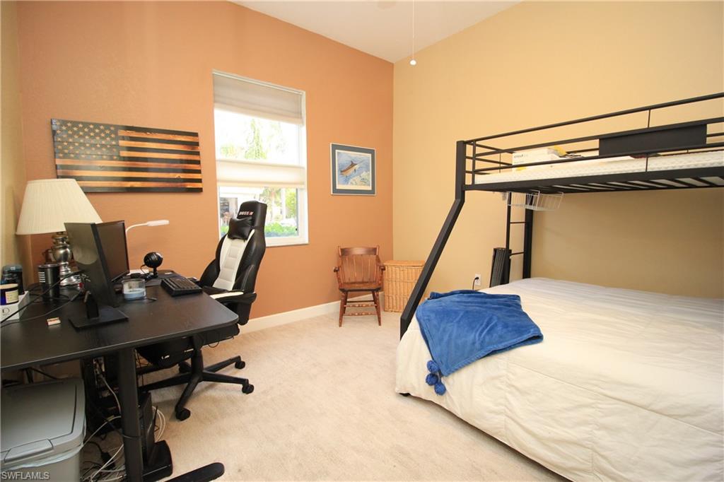 CARLTON LAKES - Residential