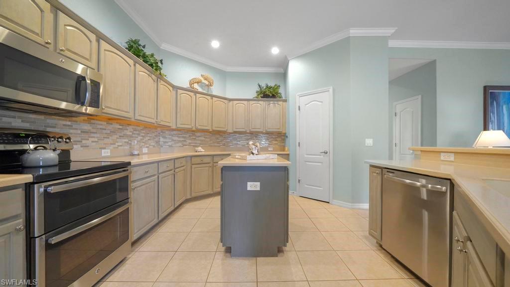 WINDWOOD - Residential