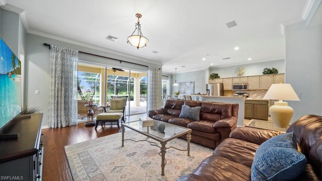 WINDWOOD - Residential