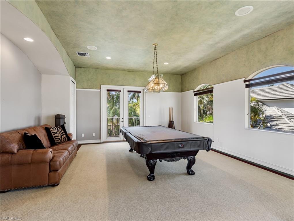EDGEWATER - Residential