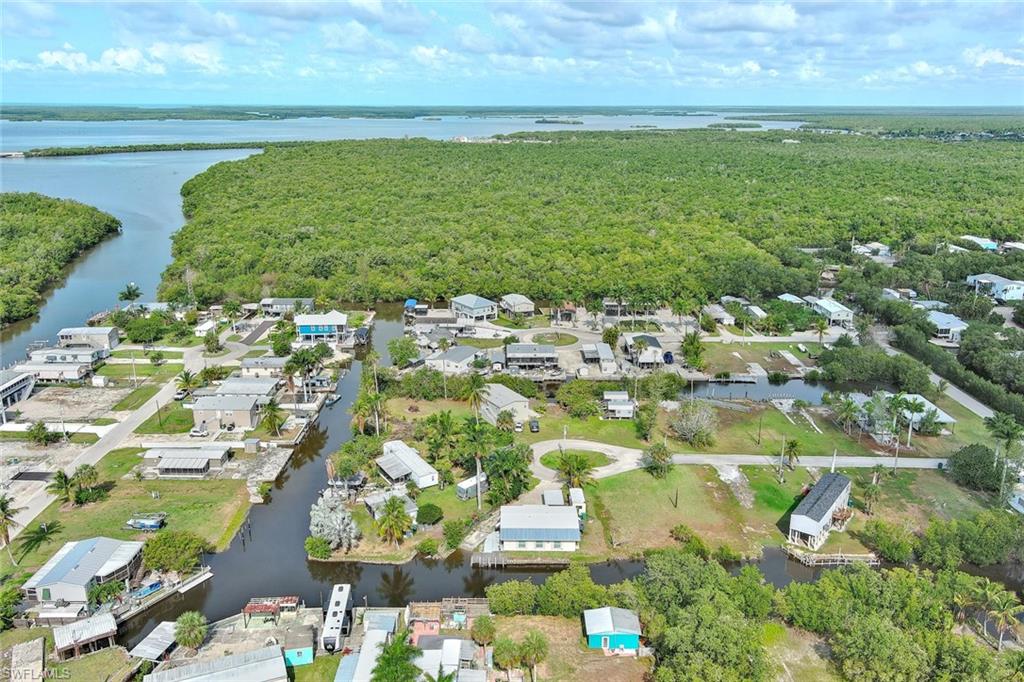 PLANTATION ISLAND - Residential