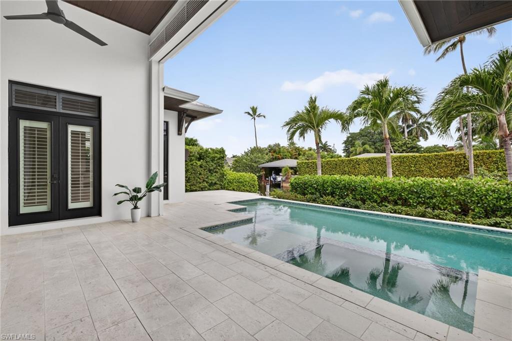 ROYAL HARBOR - Residential