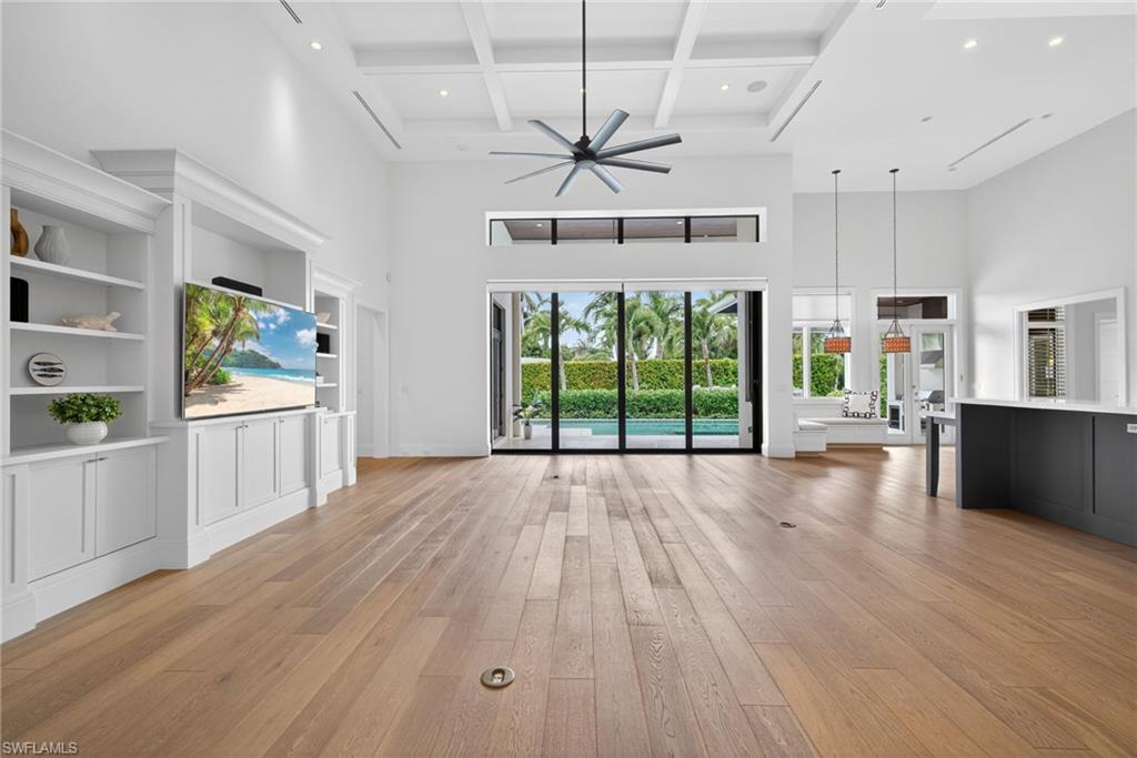 ROYAL HARBOR - Residential