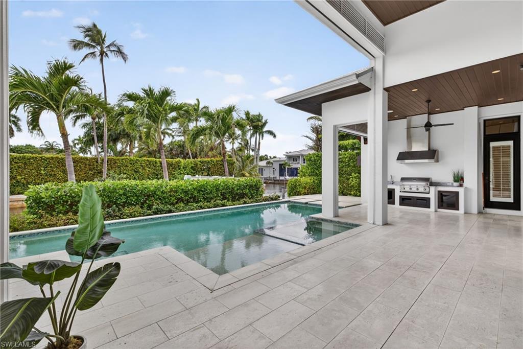 ROYAL HARBOR - Residential