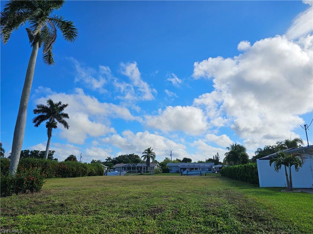CAPE CORAL - Land