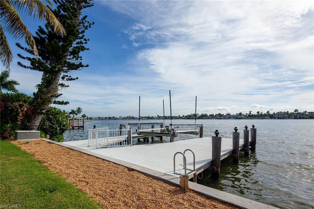 AQUALANE SHORES - Residential