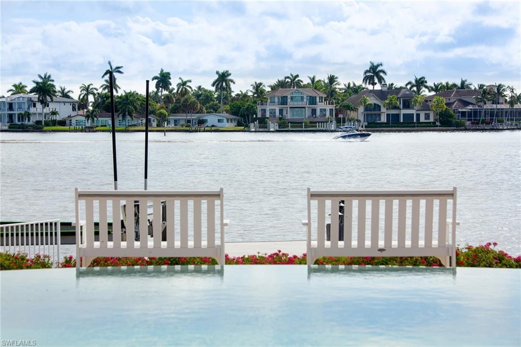 AQUALANE SHORES - Residential