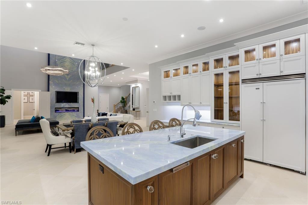 MOORINGS - Residential