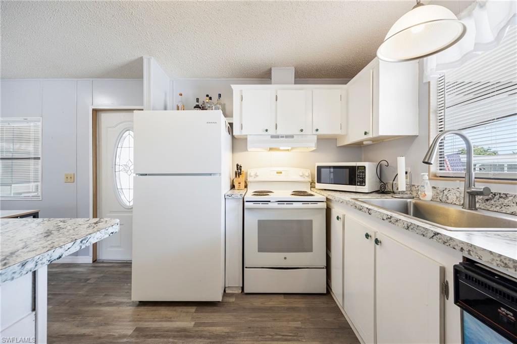 PINE ISLAND COVE - Residential