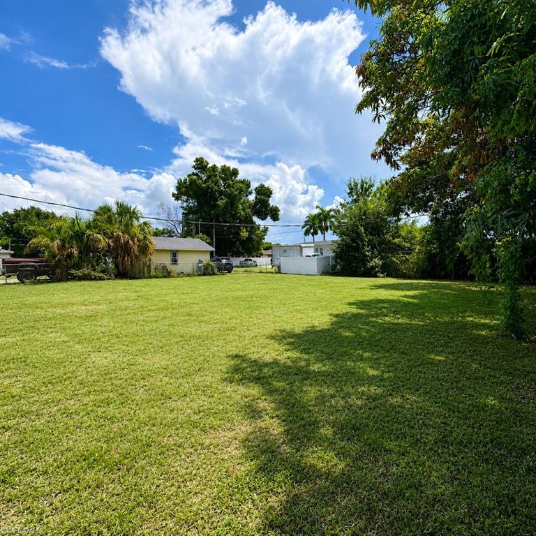 PINE MANOR - Residential Lease