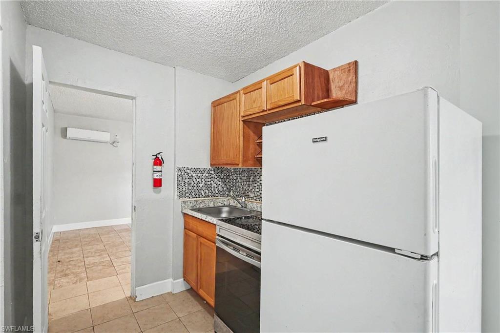 CARVER PARK - Residential Lease