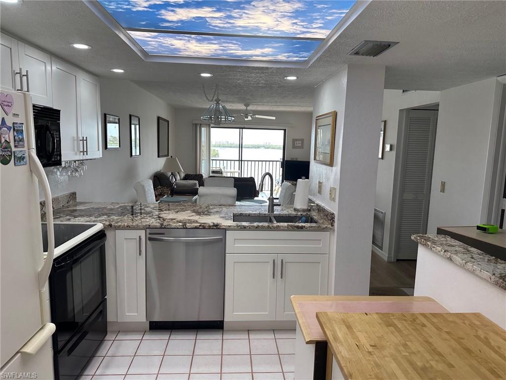 LITTLE HICKORY BAY - Residential Lease