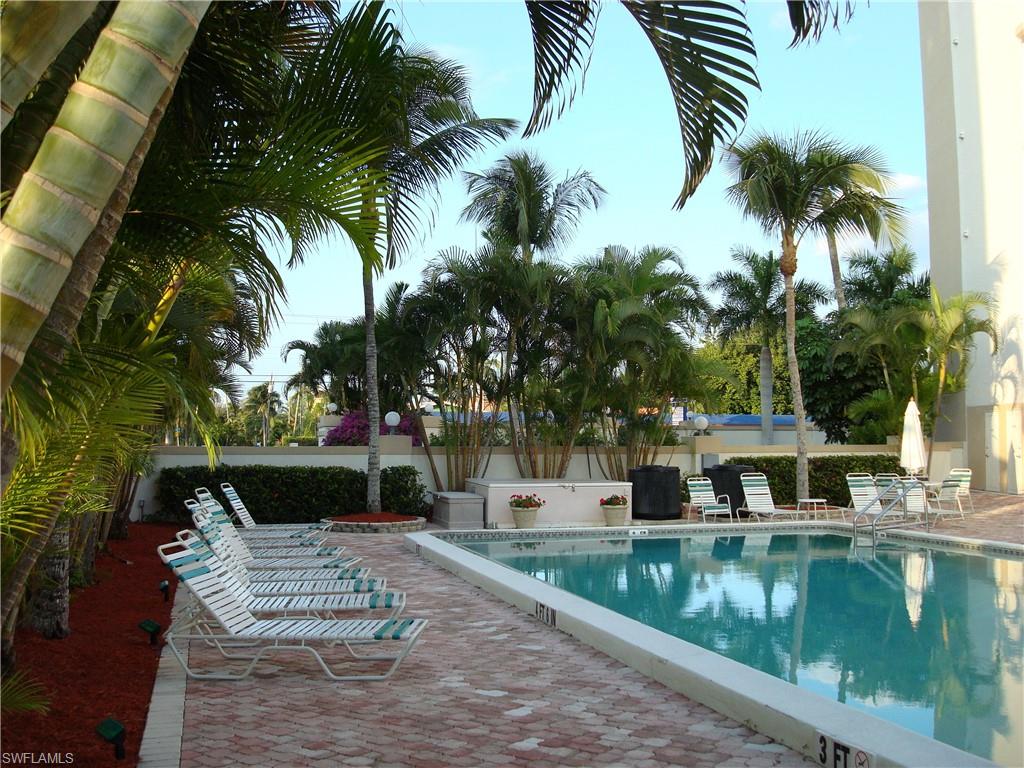 LITTLE HICKORY BAY - Residential Lease