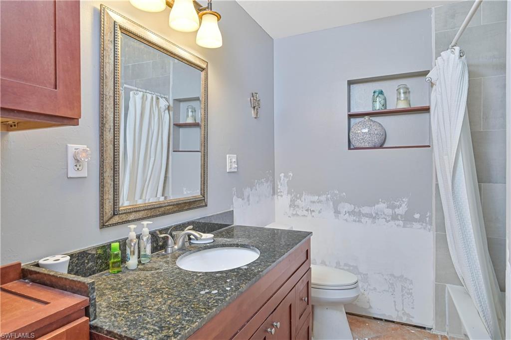 KNIGHTS BOKEELIA ISLE - Residential