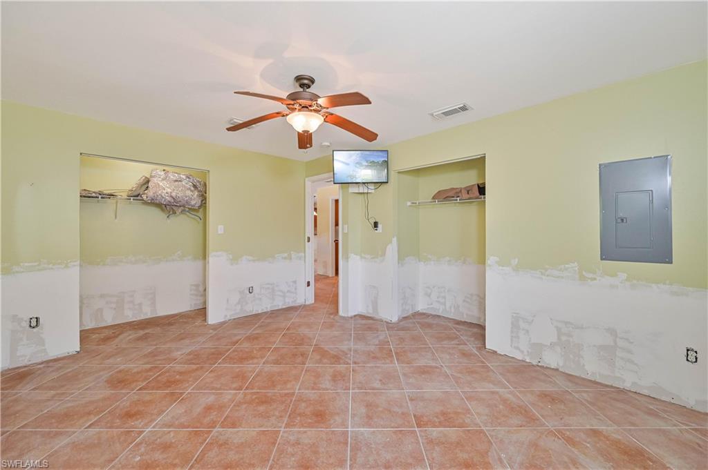 KNIGHTS BOKEELIA ISLE - Residential